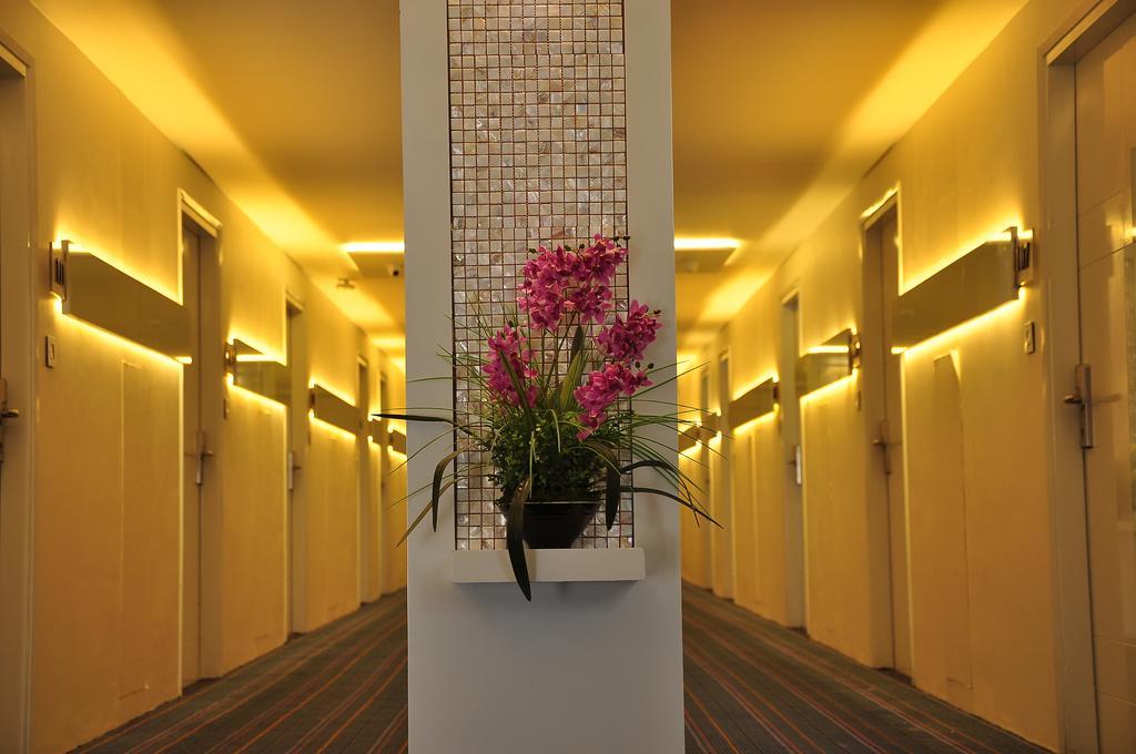 The Arcadia Hotel Coimbatore Exterior foto