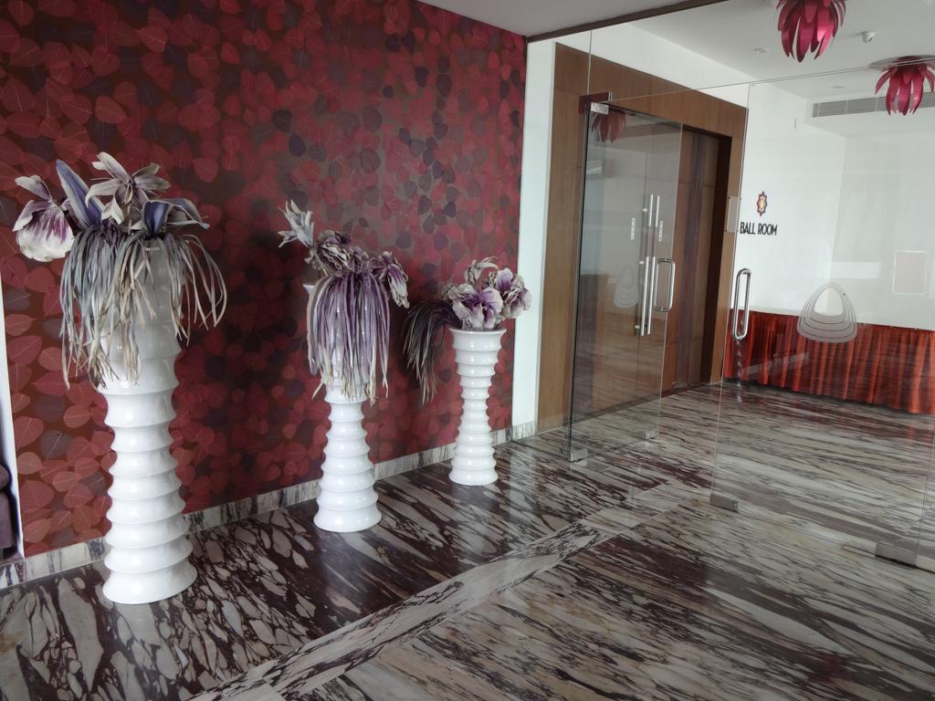 The Arcadia Hotel Coimbatore Exterior foto