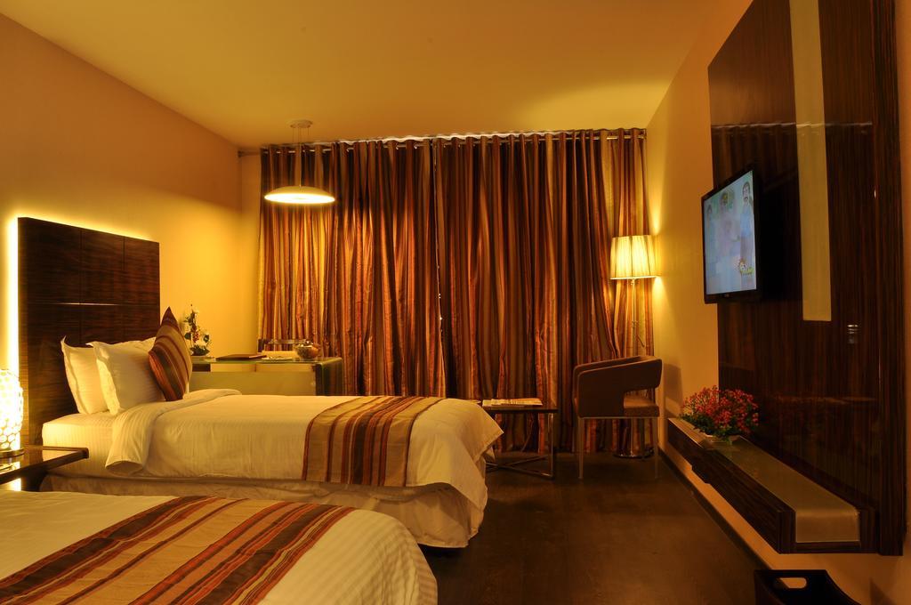The Arcadia Hotel Coimbatore Exterior foto