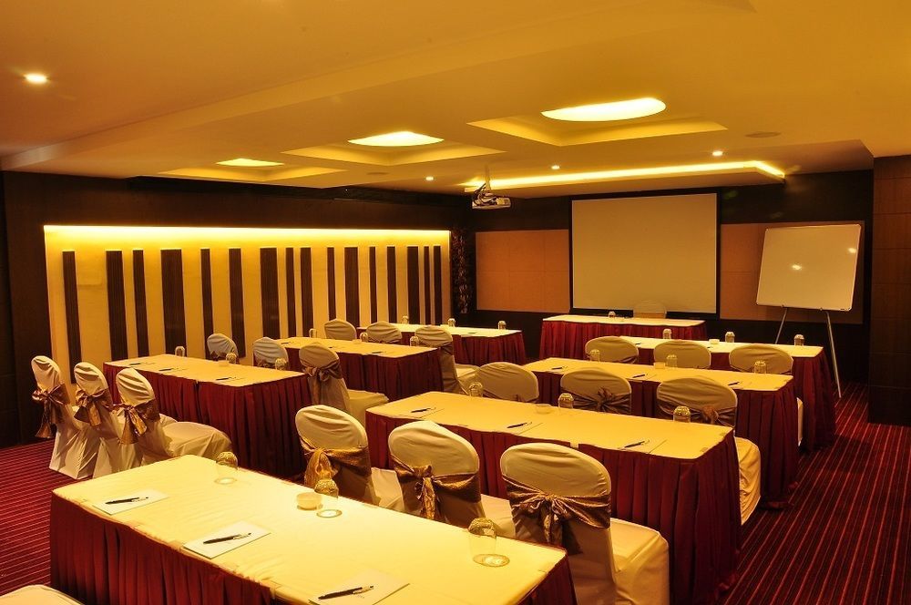 The Arcadia Hotel Coimbatore Exterior foto